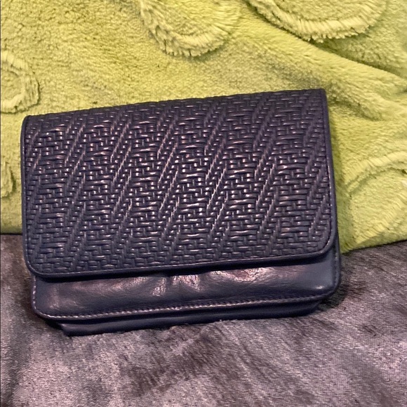 Elegant Black Wallet with Premium Leather Finish - Picture 10 of 10
